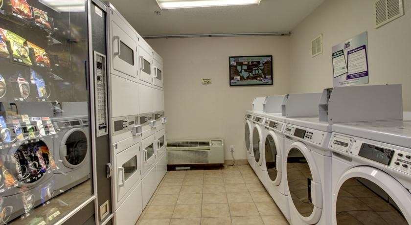 Intown Suites Extended Stay Greensboro Nc - Lanada Facilități foto
